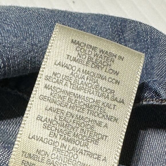 Cloth & Stone Women’s Button Front Shirt Size M Blue Chambray Tencel Back Slit - Picture 8 of 11